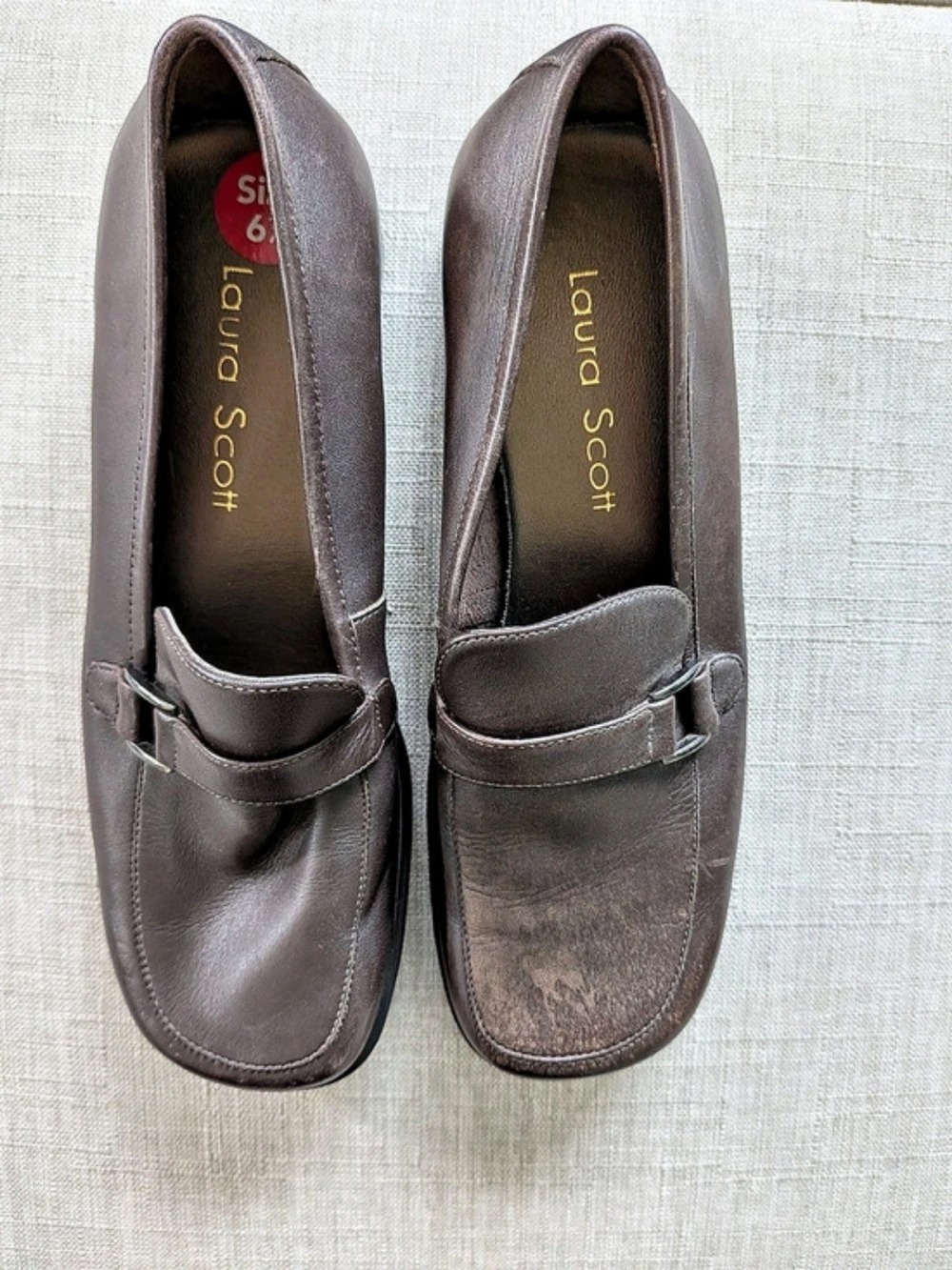 Laura Scott Buckle Moccasins Brown Size 6